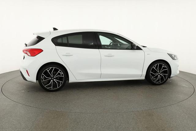 Ford Focus ST-Line 1.0 EcoBoost AT ST-Line, Navi, LED, Winterpaket 