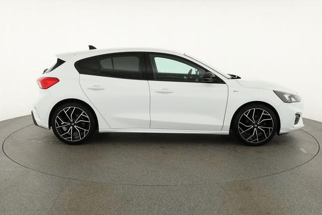 Ford Focus ST-Line 1.0 EcoBoost AT ST-Line, Navi, LED, Winterpaket 