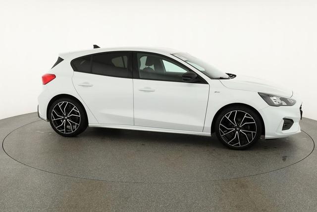 Ford Focus ST-Line 1.0 EcoBoost AT ST-Line, Navi, LED, Winterpaket 