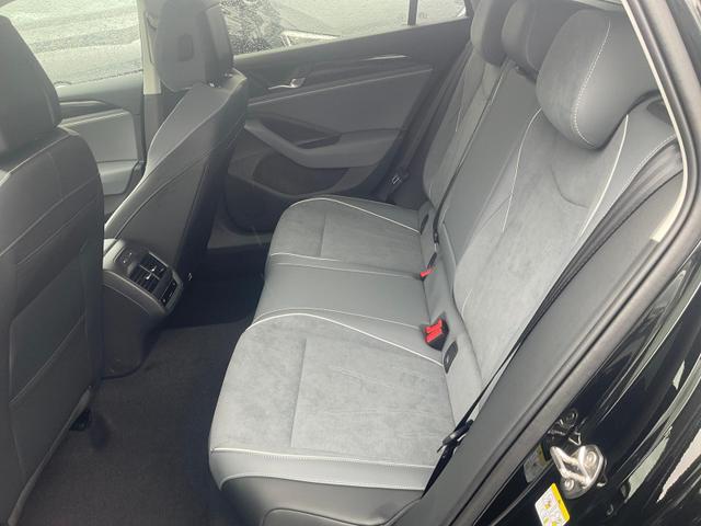 Volkswagen Passat Variant 1.5 TSI eHybrid 150 kW Business Business, IQ.Light, HuD, 18-Zoll, Navi Pro, AHK, sofort 