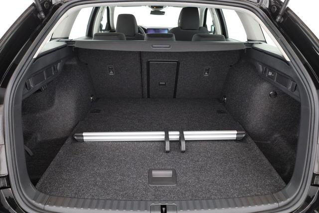 Skoda Octavia Combi 2.0 TDI 110 kW Selection DSG Selection, Navi, AHK, ACC, Kamera, 4-J Garantie 
