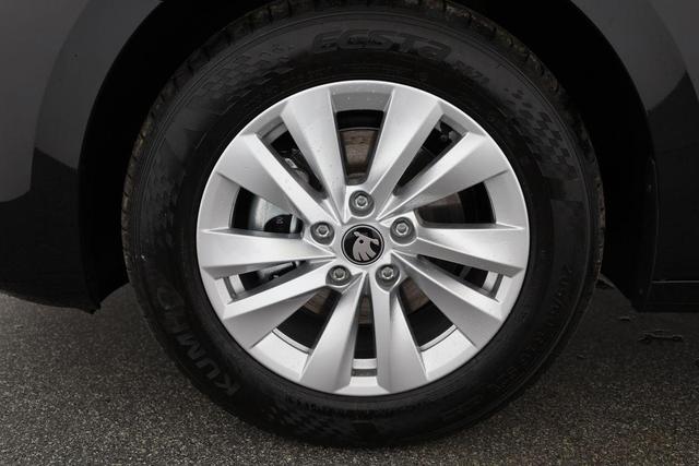 Skoda Octavia Combi 2.0 TDI 110 kW Selection DSG Selection, Navi, AHK, ACC, Kamera, 4-J Garantie 