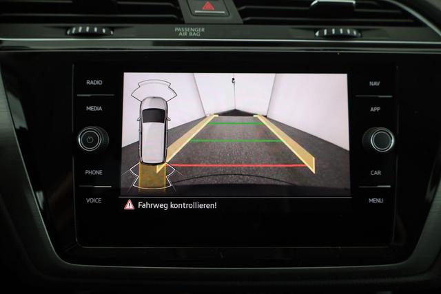 Volkswagen Touran Comfortline BMT/Start-Stopp 1.5 TSI DSG Comfortline, 7-Sitzer, AHK, easyOpen, Navi, Winterpaket 