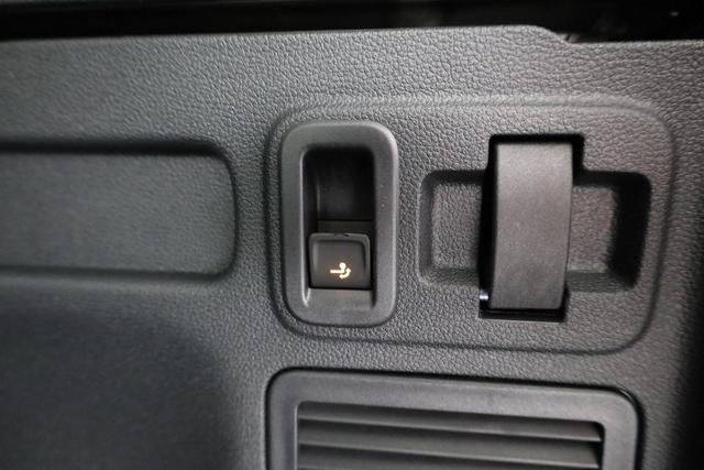 Volkswagen Touran Comfortline BMT/Start-Stopp 1.5 TSI DSG Comfortline, 7-Sitzer, AHK, easyOpen, Navi, Winterpaket 