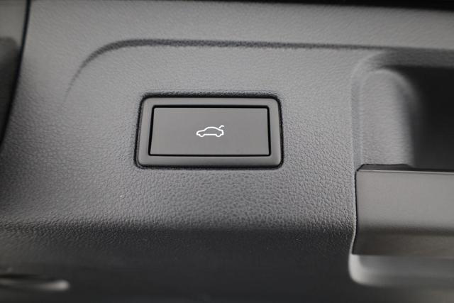 Volkswagen Touran Comfortline BMT/Start-Stopp 1.5 TSI DSG Comfortline, 7-Sitzer, AHK, easyOpen, Navi, Winterpaket 