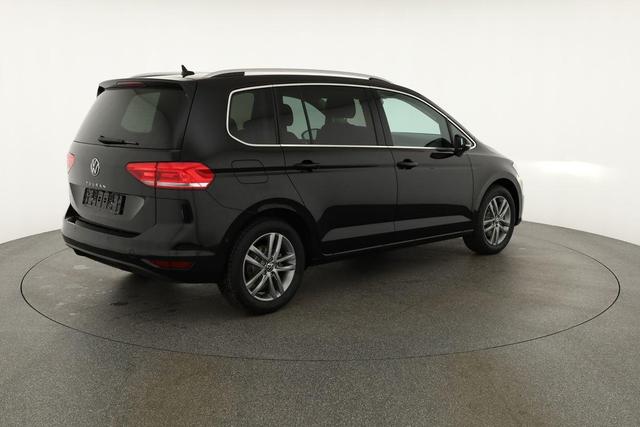 Volkswagen Touran Comfortline BMT/Start-Stopp 1.5 TSI DSG Comfortline, 7-Sitzer, AHK, easyOpen, Navi, Winterpaket 