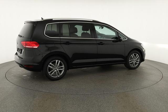 Volkswagen Touran Comfortline BMT/Start-Stopp 1.5 TSI DSG Comfortline, 7-Sitzer, AHK, easyOpen, Navi, Winterpaket 