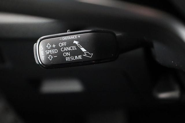 Skoda Octavia Combi 2.0 TDI 110 kW Selection DSG Selection, AHK, ACC, Kamera, 4-J Garantie 