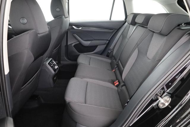 Skoda Octavia Combi 2.0 TDI 110 kW Selection DSG Selection, AHK, ACC, Kamera, 4-J Garantie 