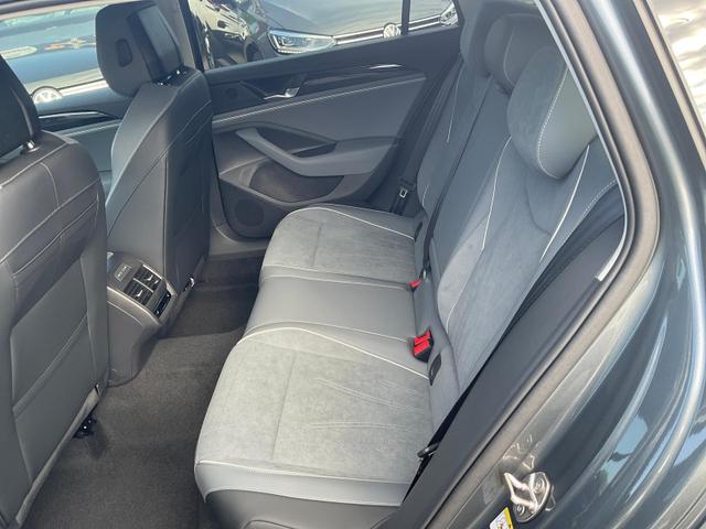 Volkswagen Passat Variant 1.5 TSI eHybrid 150 kW Business Business, HuD, 18-Zoll, Navi Pro, AHK, sofort 