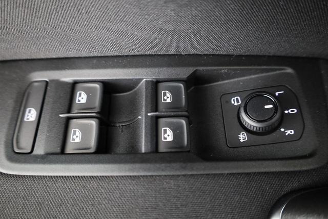 Volkswagen Touran Comfortline BMT/Start-Stopp 1.5 TSI DSG Comfortline, 7-Sitzer, AHK, easyOpen, Navi, Winterpaket 