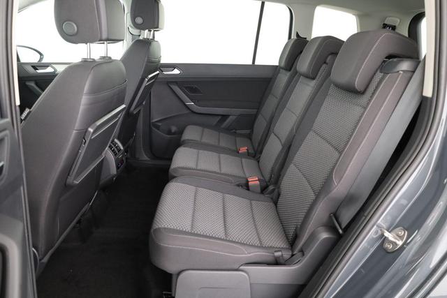 Volkswagen Touran Comfortline BMT/Start-Stopp 1.5 TSI DSG Comfortline, 7-Sitzer, AHK, easyOpen, Navi, Winterpaket 