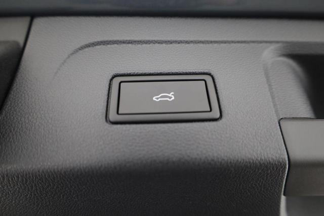 Volkswagen Touran Comfortline BMT/Start-Stopp 1.5 TSI DSG Comfortline, 7-Sitzer, AHK, easyOpen, Navi, Winterpaket 