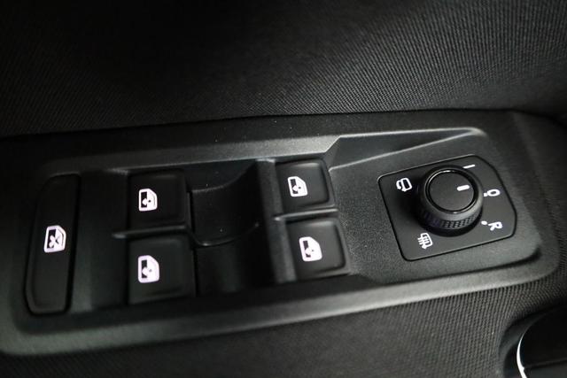 Volkswagen Touran Comfortline BMT/Start-Stopp TDI DSG Comfortline, AHK, easyOpen, Navi, Winterpaket 