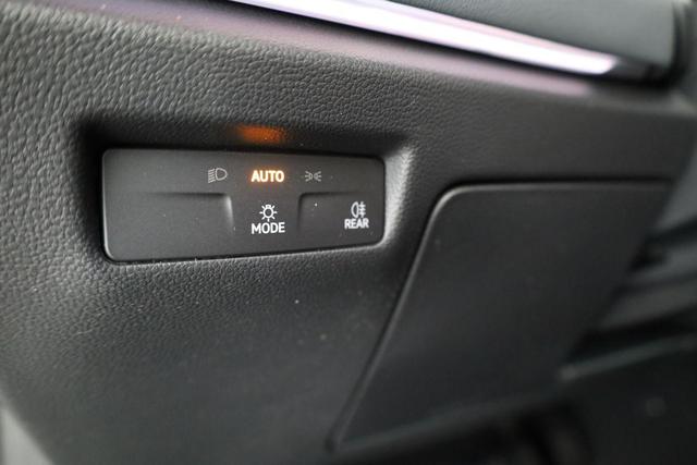 Volkswagen Passat Variant 1.5 TSI eHybrid 150 kW Business Business, AHK, Navi, Winterpaket, sofort 