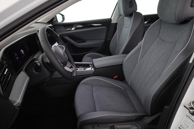 Volkswagen Passat Variant 1.5 TSI eHybrid 150 kW Business Business, AHK, Navi, Winterpaket, sofort 