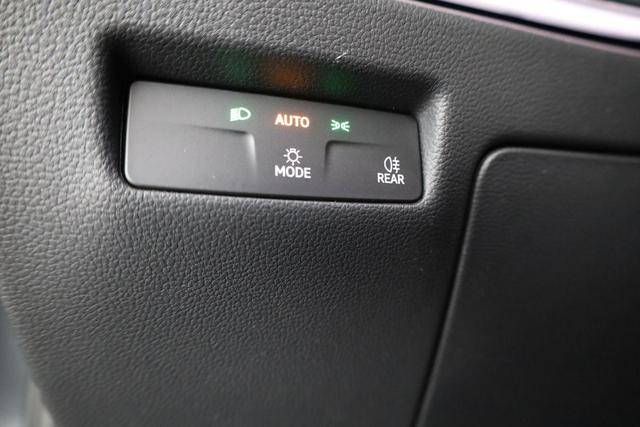 Volkswagen Passat Variant 1.5 TSI eHybrid 150 kW Business Business, AHK, Navi, Winterpaket, sofort 