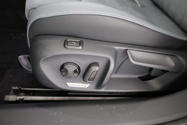 Volkswagen Passat Variant 1.5 TSI eHybrid 150 kW Business Business, AHK, Navi, Winterpaket, sofort 