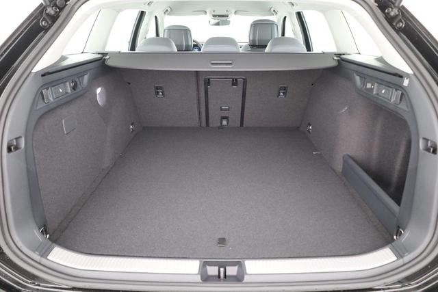 Volkswagen Passat Variant 1.5 TSI eHybrid 150 kW Business Business, AHK, Navi, Winterpaket, sofort 