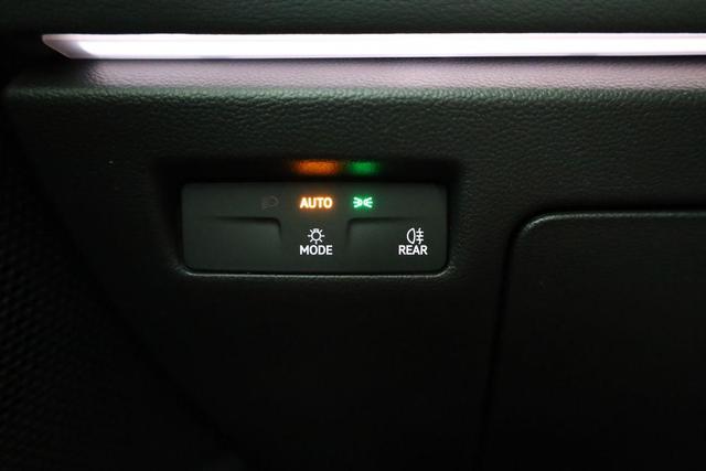 Volkswagen Passat Variant 1.5 TSI eHybrid 150 kW Business Business, AHK, Navi, Winterpaket, sofort 