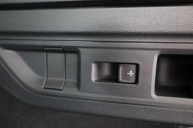 Volkswagen Passat Variant 1.5 TSI eHybrid 150 kW Business Business, AHK, Navi, Winterpaket, sofort 
