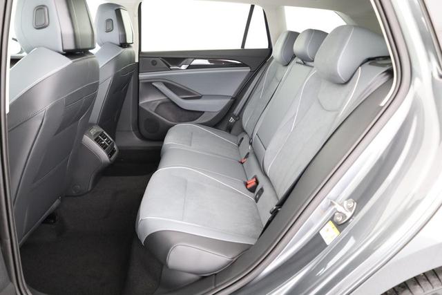 Volkswagen Passat Variant 1.5 TSI eHybrid 150 kW Business Business, HuD, 18-Zoll, Navi Pro, AHK, sofort 