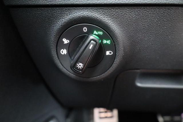 Skoda Karoq Sportline 4x4 2.0 TDI DSG Sportline, Matrix, AHK, Kamera 