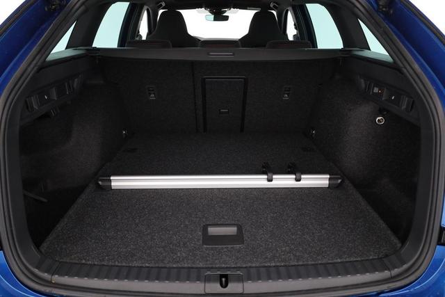 Skoda Octavia Combi RS 2.0 TSI DSG, Facelift, Pano, AHK, 19 Zoll, Canton, el. Klappe, Navi, Matrix, sofort 