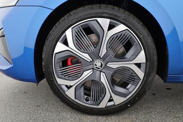 Skoda Octavia Combi RS 2.0 TSI DSG, Facelift, Pano, AHK, 19 Zoll, Canton, el. Klappe, Navi, Matrix, sofort 
