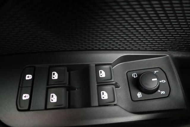 Skoda Octavia Combi RS 2.0 TSI DSG, Facelift, Pano, AHK, 19 Zoll, Canton, el. Klappe, Navi, Matrix, sofort 