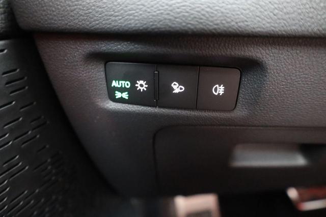 Skoda Octavia Combi RS 2.0 TSI DSG, Facelift, Pano, AHK, 19 Zoll, Canton, el. Klappe, Navi, Matrix, sofort 