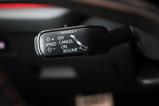 Skoda Octavia Combi RS 2.0 TSI DSG, Facelift, Pano, AHK, 19 Zoll, Canton, el. Klappe, Navi, Matrix, sofort 