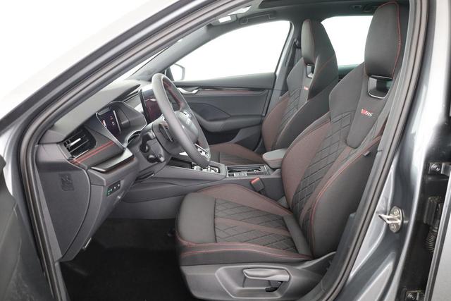 Skoda Octavia Combi RS 2.0 TSI DSG, Facelift, Pano, AHK, 19 Zoll, Canton, el. Klappe, Navi, Matrix, sofort 