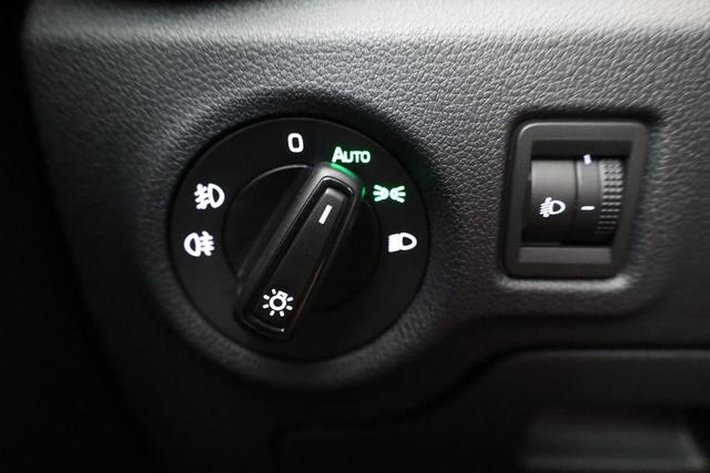 Skoda Fabia Selection 1.0 TSI Selection, AHK, LED, Sitzheizung, AppConnect 