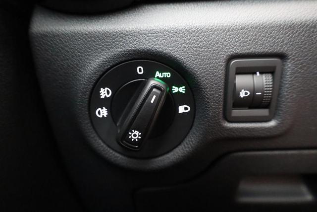 Skoda Fabia Selection 1.0 TSI Selection, Park, Winterpaket, SmartLink, 4-J Garantie 