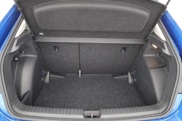 Skoda Fabia Selection 1.0 TSI Selection, Park, Winterpaket, SmartLink, 4-J Garantie 