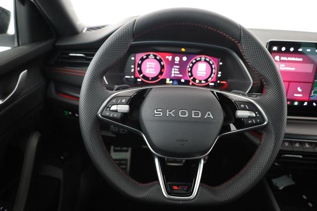Skoda Octavia Combi RS 2.0 TSI DSG, Facelift, Pano, AHK, 19 Zoll, Canton, el. Klappe, Navi, Matrix, sofort 