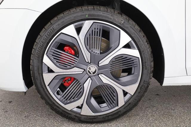 Skoda Octavia Combi RS 2.0 TSI DSG, Facelift, Pano, AHK, 19 Zoll, Canton, el. Klappe, Navi, Matrix, sofort 