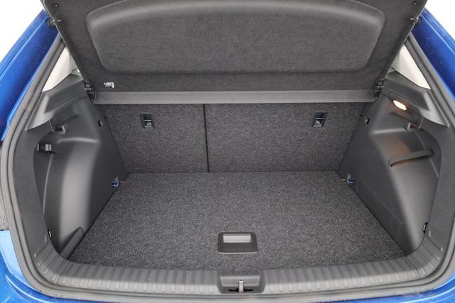 Skoda Fabia Selection 1.0 TSI Selection, Tempomat, Ladeboden, Park, Winterpaket, SmartLink, 4-J Garantie 