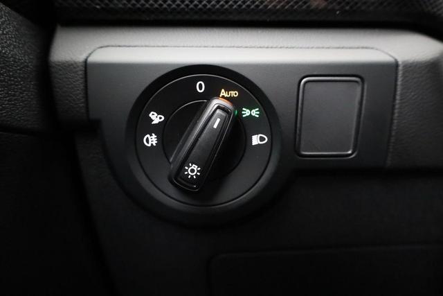 Volkswagen T-Cross 1.5 TSI 110 kW Life DSG Life, AHK, IQ.Light, ACC, Kamera, 17-Zoll, Winterpaket 