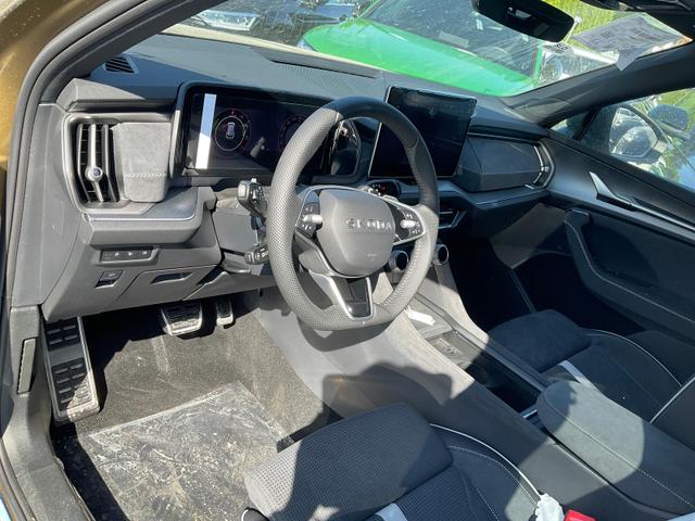 Skoda Kodiaq - 1.5 TSI iV 150kW Sportline Sportline, AHK, Matrix, Navi, Kamera, sofort Vorlauffahrzeuge