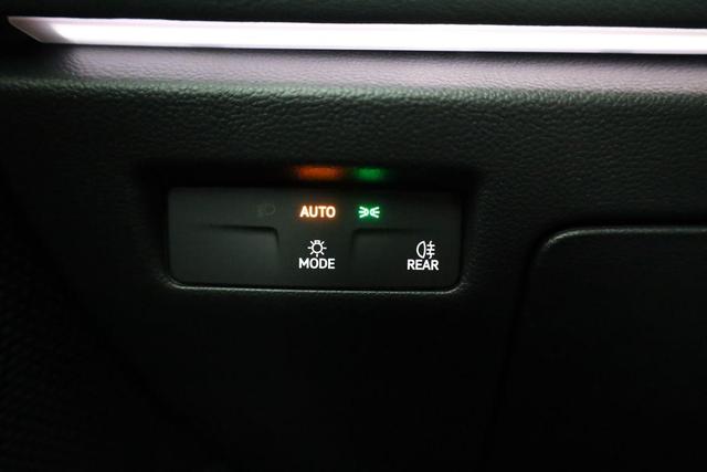Volkswagen Passat Variant 1.5 TSI eHybrid 150 kW Business Business, AHK, Winter plus, Akustik, Navi, sofort 
