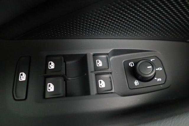 Volkswagen Passat Variant 1.5 TSI eHybrid 150 kW Business Business, IQ.Light, AHK, Winter plus, Akustik, Navi, sofort 