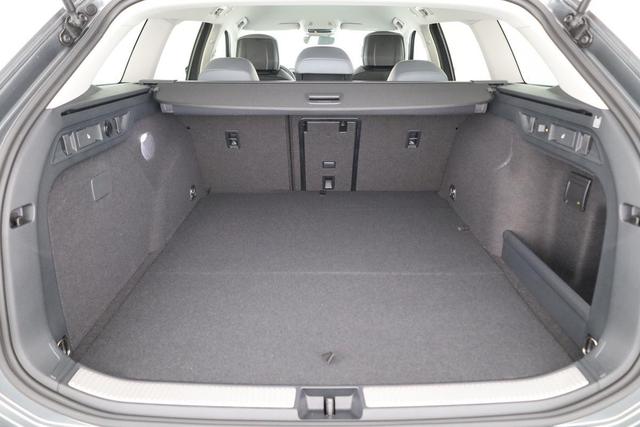 Volkswagen Passat Variant 1.5 TSI eHybrid 150 kW Business Business, IQ.Light, AHK, Winter plus, Akustik, Navi, sofort 