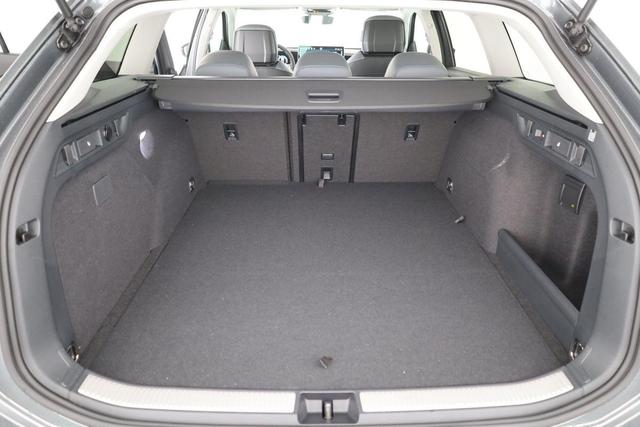 Volkswagen Passat Variant 1.5 TSI eHybrid 150 kW Business Business, IQ.Light, HuD, 18-Zoll, Navi Pro, AHK, sofort 