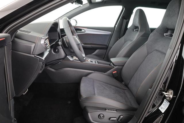 Cupra Leon Sportstourer 2.0 TSI 245 kW 4Drive VZ ST DSG 4Drive, AHK, Pano, el. Klappe, Navi 