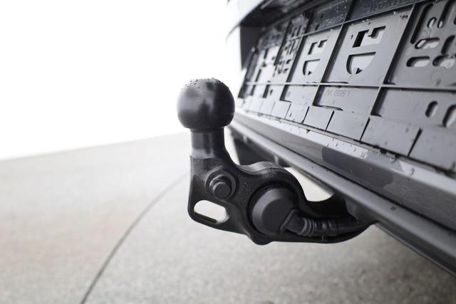 Cupra Leon Sportstourer 2.0 TSI 245 kW 4Drive VZ ST DSG 4Drive, AHK, Pano, el. Klappe, Navi 