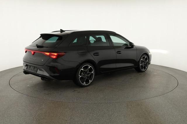 Cupra Leon Sportstourer 2.0 TSI 245 kW 4Drive VZ ST DSG 4Drive, AHK, Pano, el. Klappe, Navi 