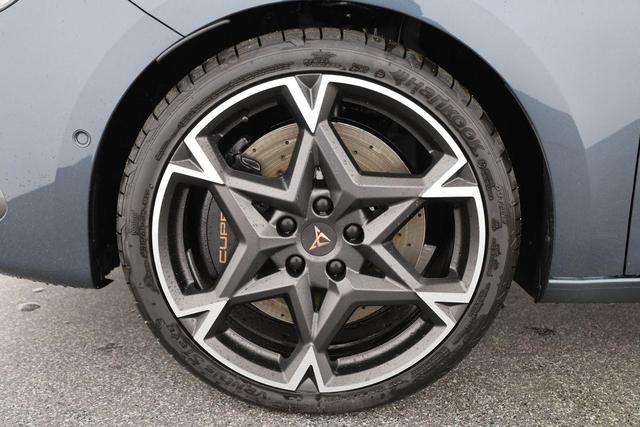 Cupra Leon Sportstourer 2.0 TSI 245 kW 4Drive VZ ST DSG 4Drive, AHK, Pano, el. Klappe, Navi 