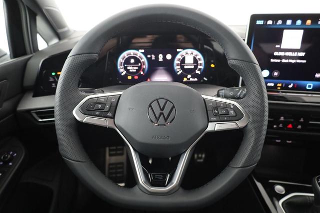 Volkswagen Golf 1.5 TSI 110 kW R-Line VIII Black, 18-Zoll, Kamera, LED-Plus, 3-J Garantie 